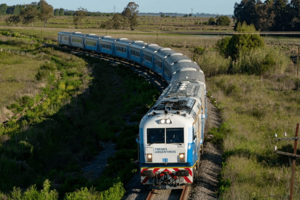 Hasta el 18 de diciembre habrá 2 trenes diarios entre Buenos Aires y Mar del Plata