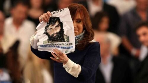 UN CADÁVER POLÍTICO | Dos abogados denunciaron a CFK -entre otros- por el uso político de la muerte de Maldonado