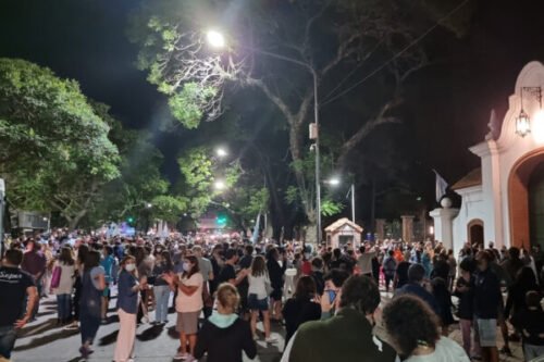 Vecinos FURIOSOS se movilizan a la Quinta de Olivos tras los anuncios de Alberto