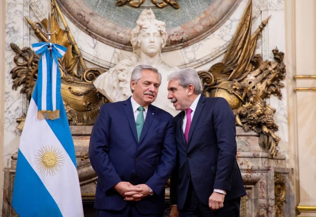 El ministro de Seguridad defendió al Jefe de Estado ante los insistentes ataques de Máximo Kirchner y Andrés Larroque